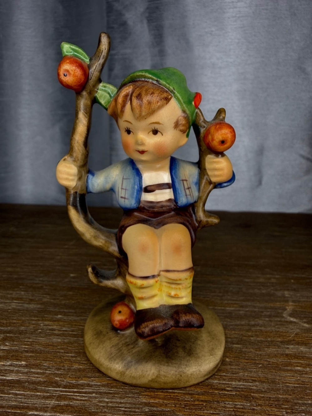 Hummel Apple Tree Boy Figure 142 3/0 TMK 2 Full Bee Vintage
